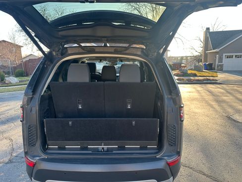 Used 2017 Land Rover Discovery HSE Luxury image 28