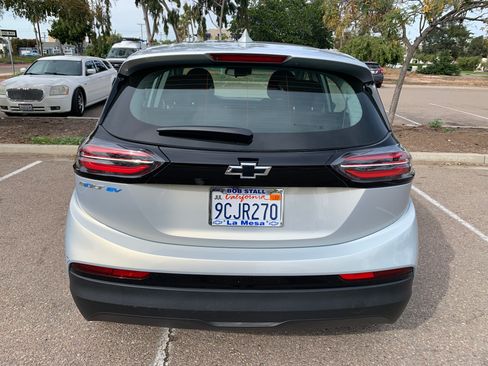 Used 2022 Chevrolet Bolt LT image 8