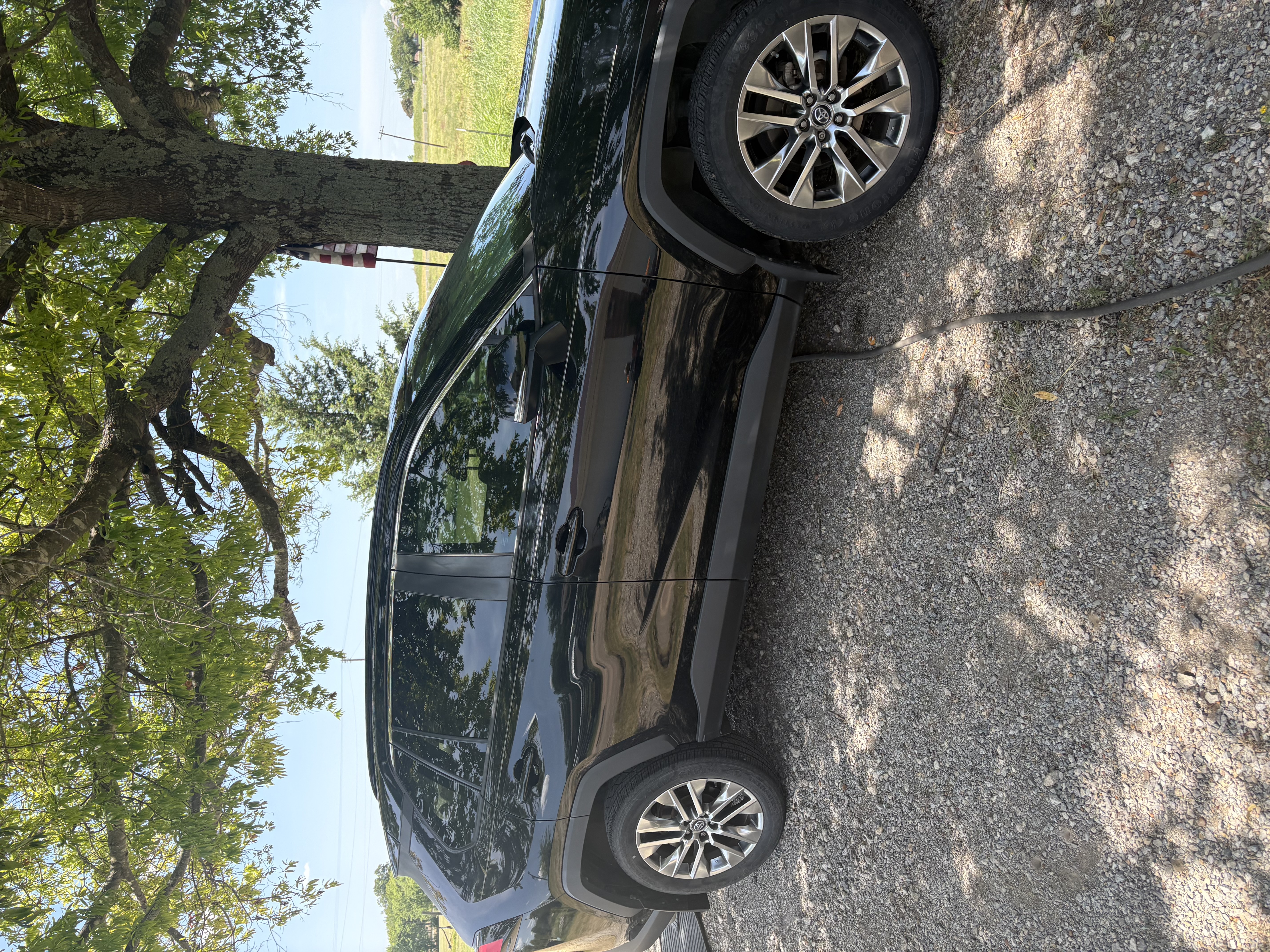 Used 2019 Toyota RAV4 XLE Premium FWD image 15