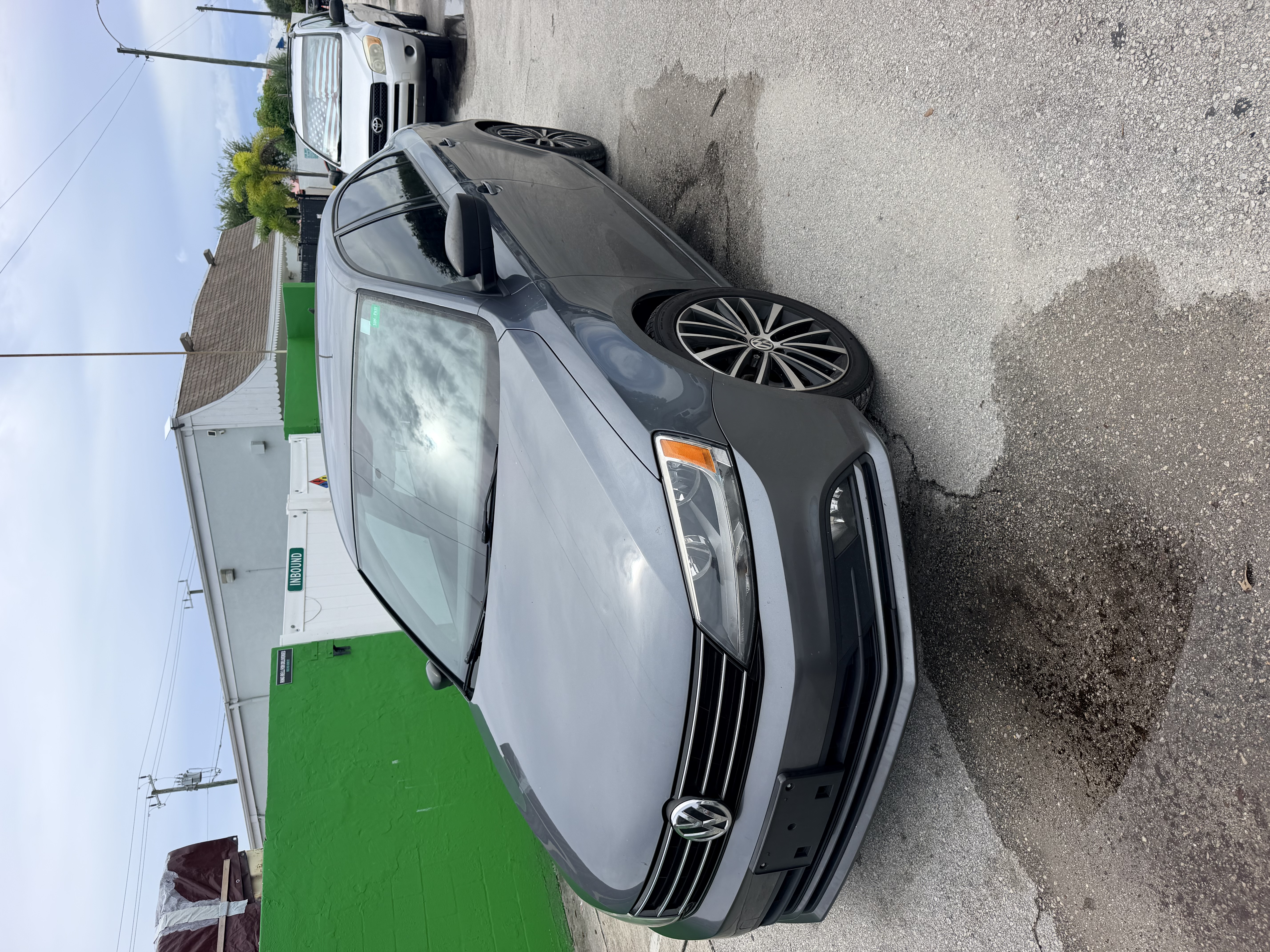 Used 2016 Volkswagen Jetta Sport FWD image 2