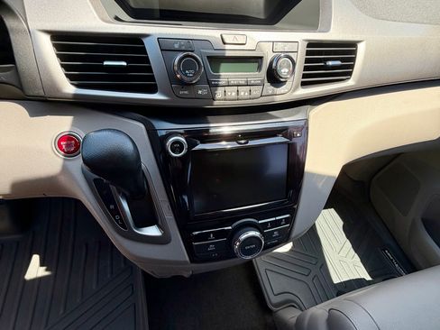 Used 2017 Honda Odyssey EX-L image 15