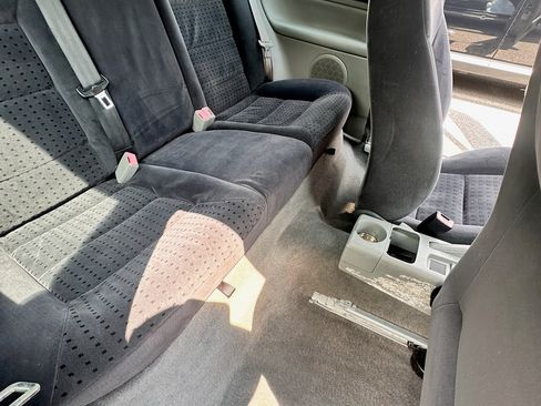 Used 2004 Volkswagen GTI VR6 FWD image 18
