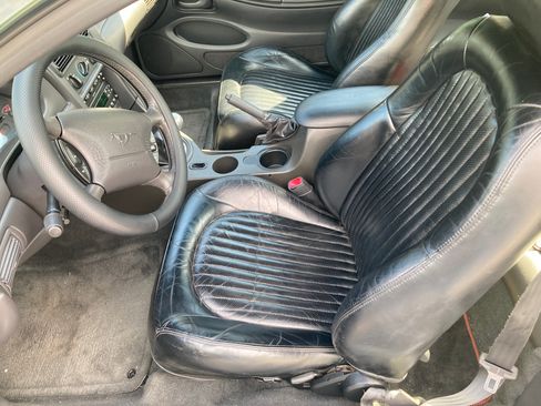 Used 2001 Ford Mustang GT image 10