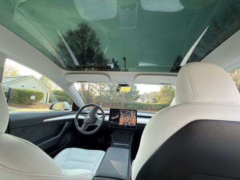 Used 2022 Tesla Model 3 Long Range image 16