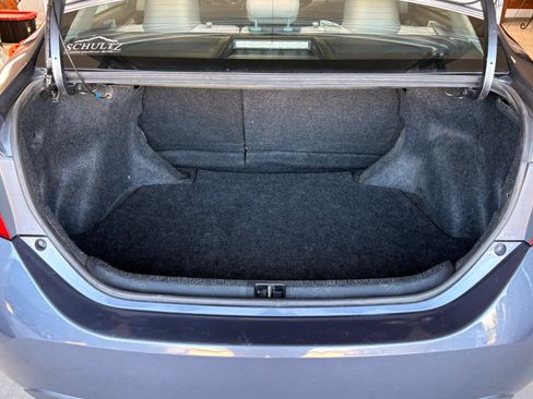 Used 2015 Toyota Corolla LE image 6