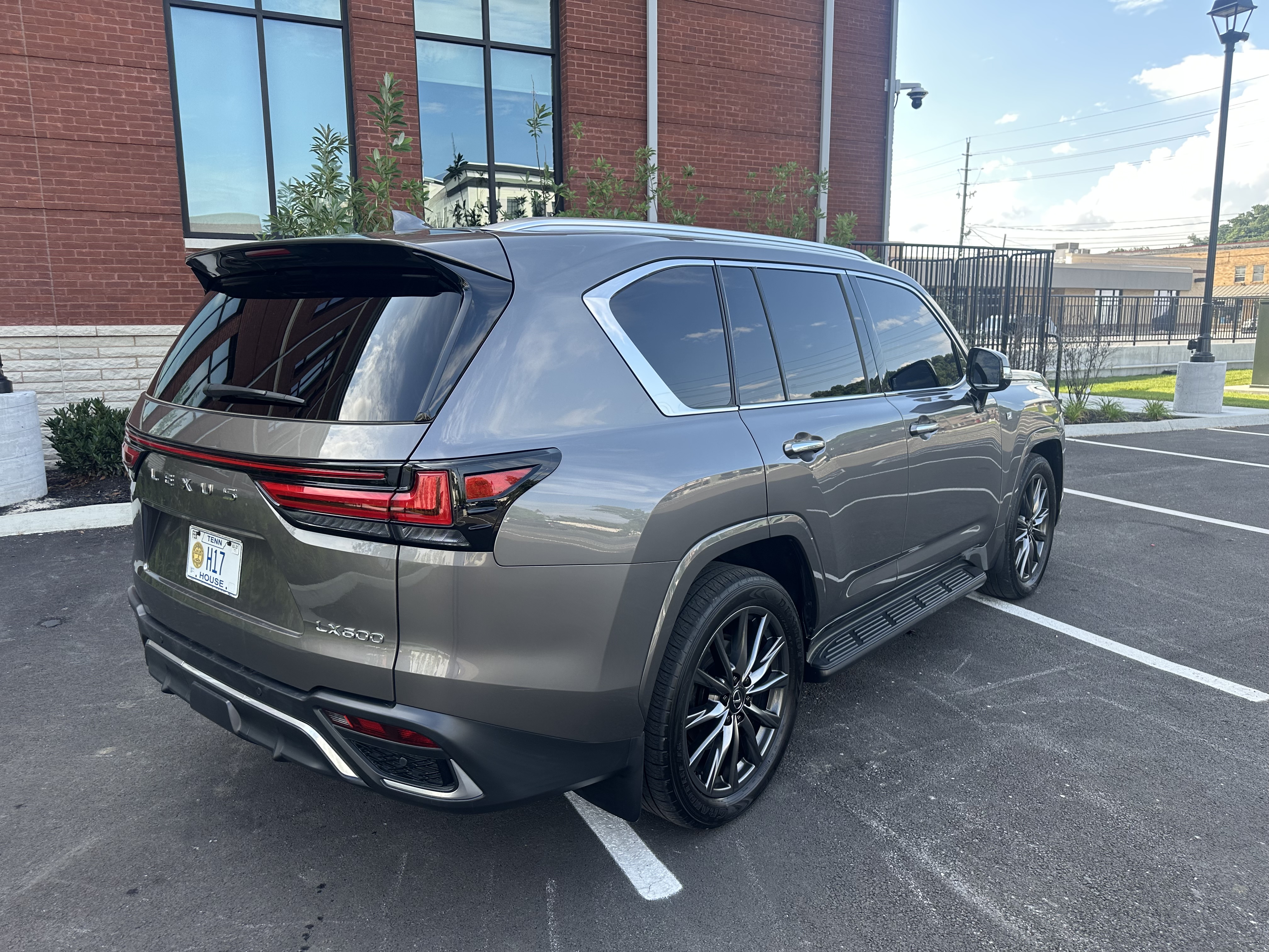 Used 2024 Lexus LX 600 F Sport AWD/4WD image 4