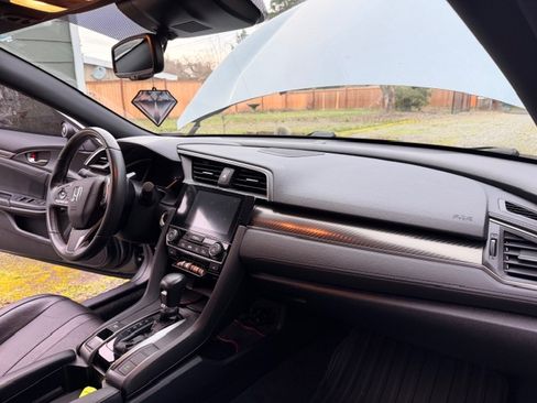 Used 2018 Honda Civic Sport Touring image 16