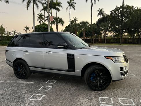 Used 2014 Land Rover Range Rover HSE image 6