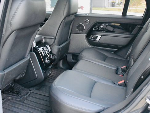 Used 2022 Land Rover Range Rover P525 Westminster Edition image 16