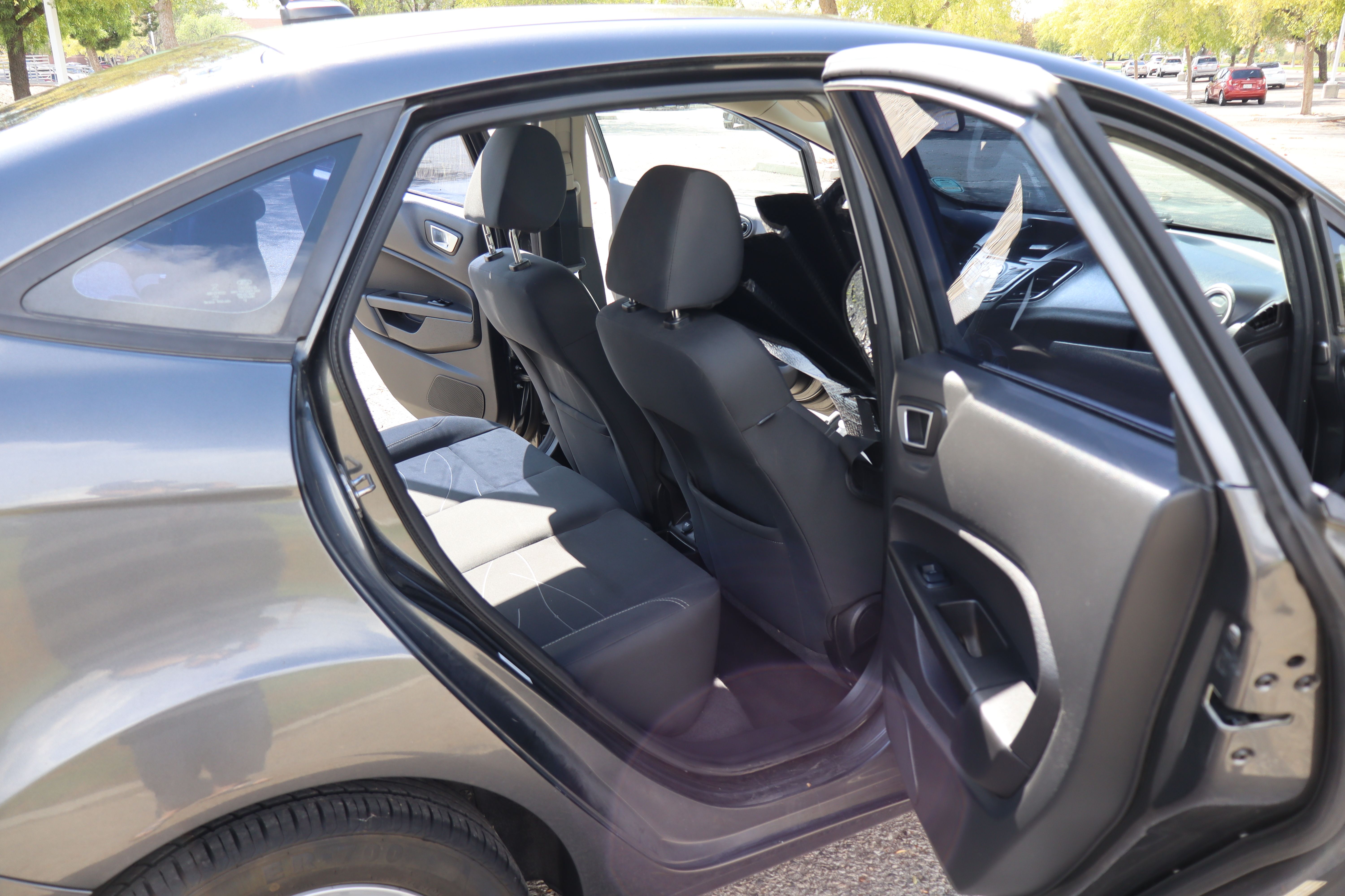 Used 2015 Ford Fiesta SE FWD image 21