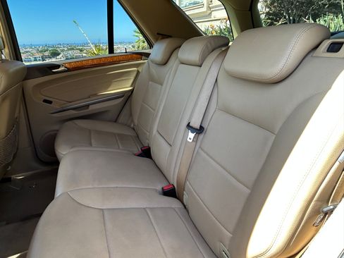 Used 2009 Mercedes-Benz ML 350 2WD image 6