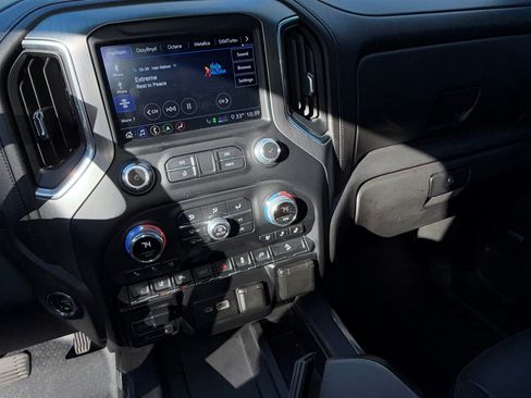 Used 2020 GMC Sierra 2500 Denali w/ Denali Ultimate Package image 6