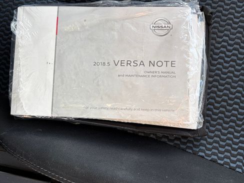 Used 2018 Nissan Versa Note SV FWD image 17