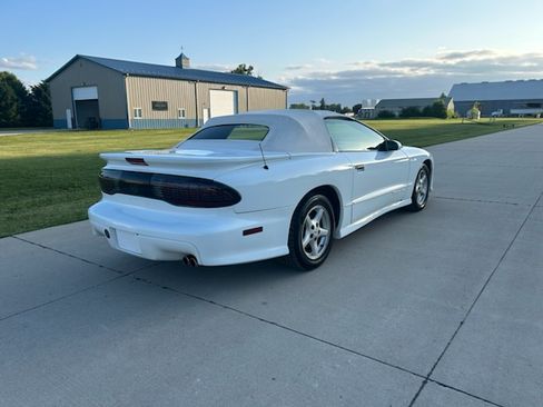 Used 1995 Pontiac Firebird Trans Am RWD image 32
