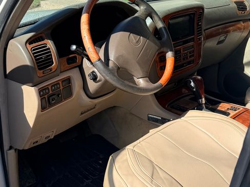 Used 2000 Lexus LX 470 4WD image 13