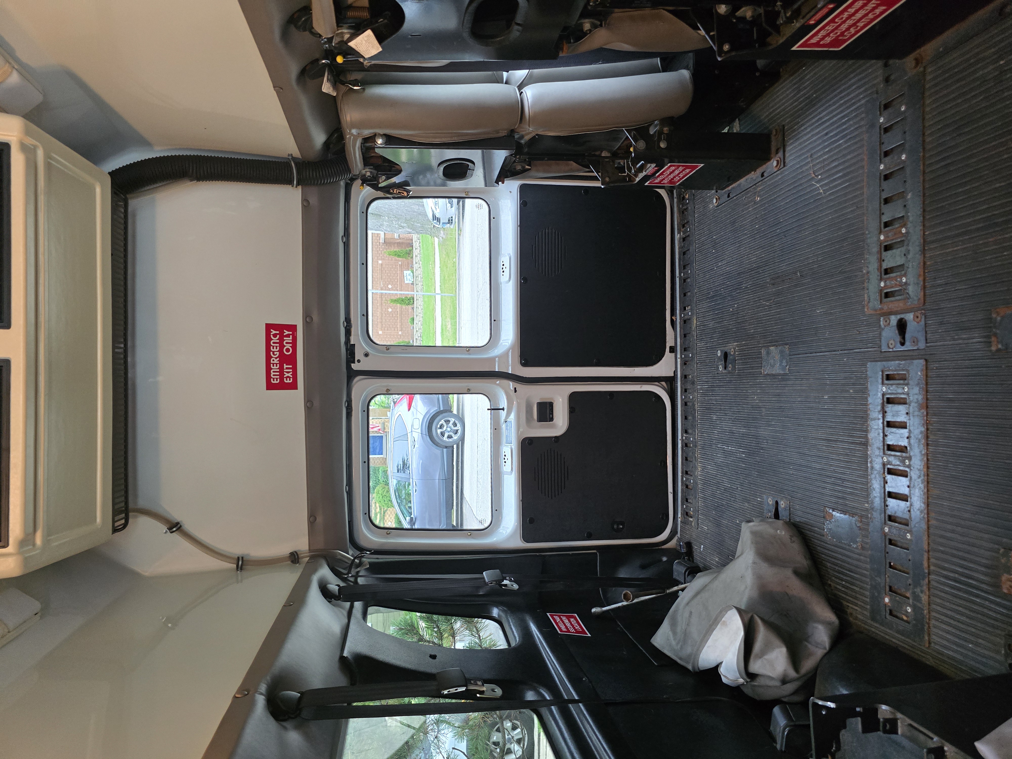 Used 2003 Ford E-350 and Econoline 350 Extended Super Duty RWD image 1