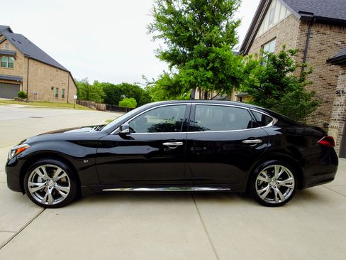 Used 2016 INFINITI Q70 L 3.7 w/ Deluxe Touring Package image 2