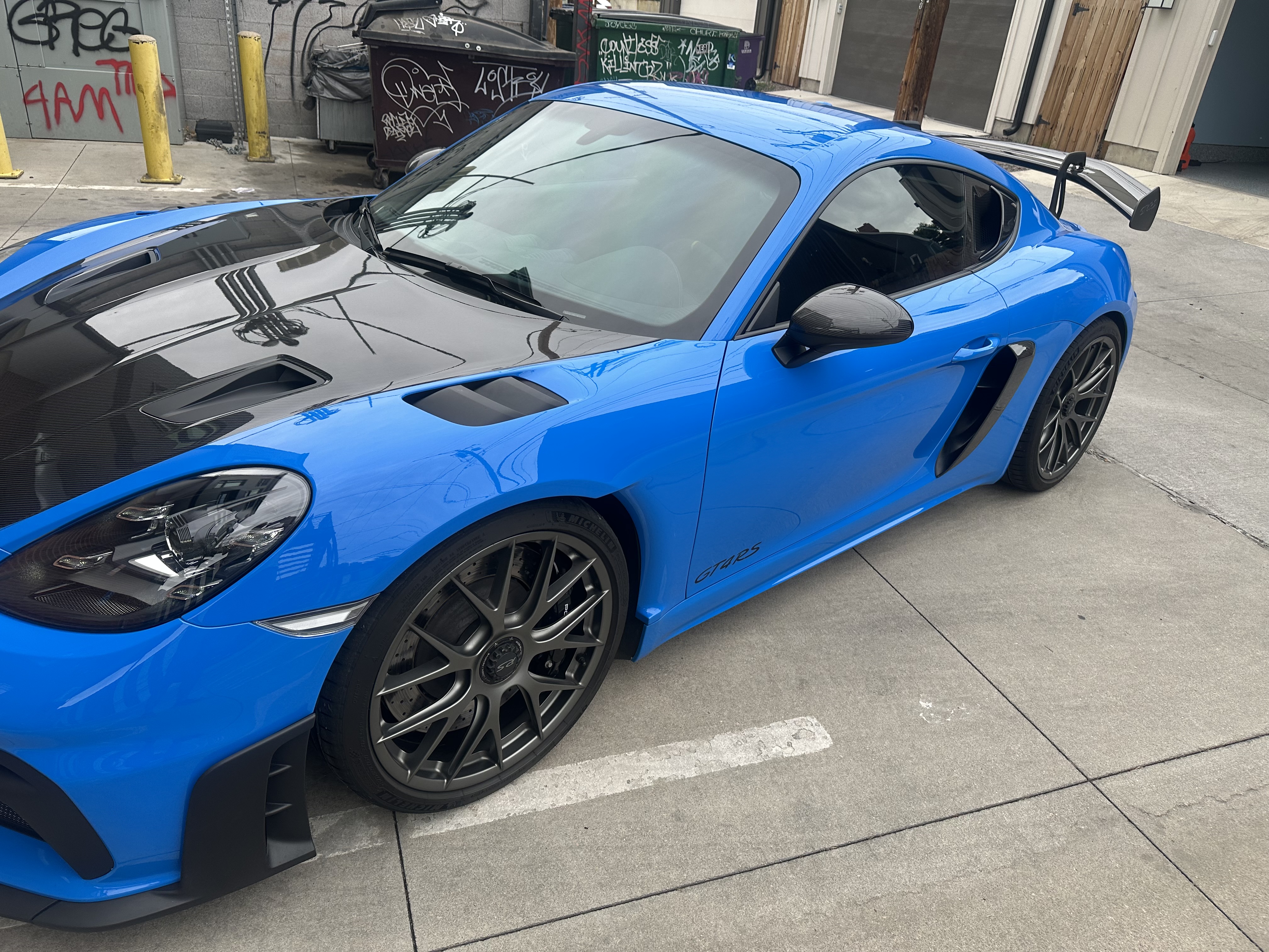 Used 2025 Porsche 718 Cayman GT4 RS RWD image 5