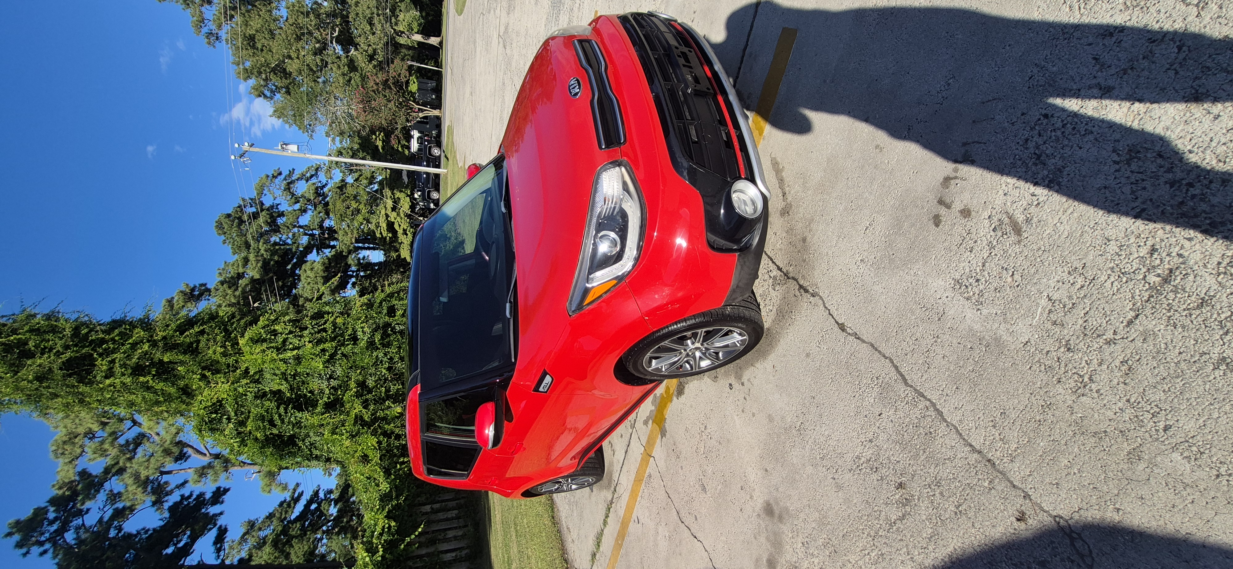 Used 2017 Kia Soul ! w/ Tech Package FWD image 2