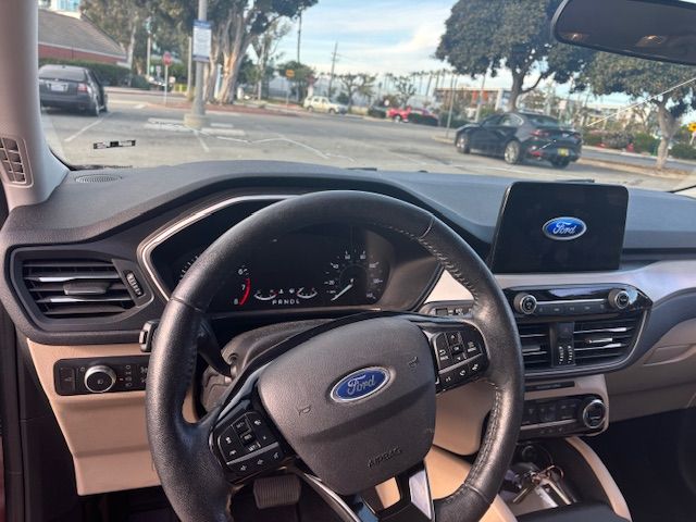 Used 2021 Ford Escape SEL AWD/4WD image 6