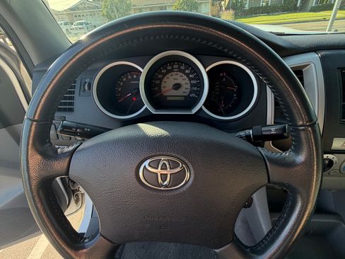 Used 2007 Toyota Tacoma PreRunner w/ TRD Sport Pkg #1 image 8