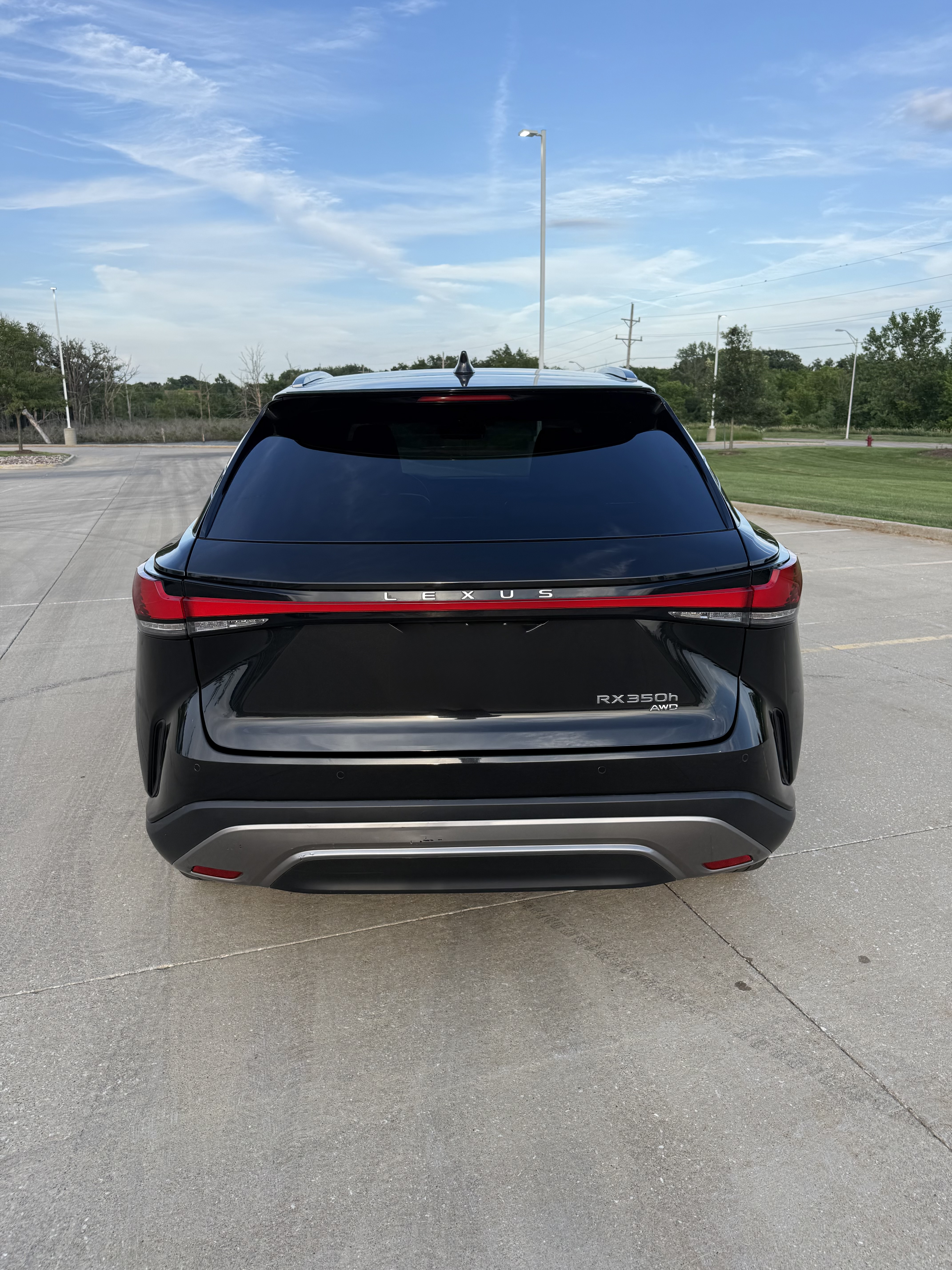 Used 2023 Lexus RX 350h w/ Accessory Package (Z1) AWD/4WD image 8