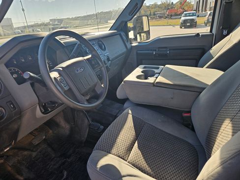 Used 2016 Ford F350 XL image 4