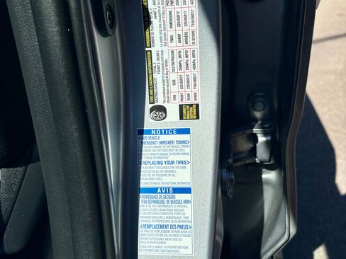 Used 2021 Toyota RAV4 LE image 22