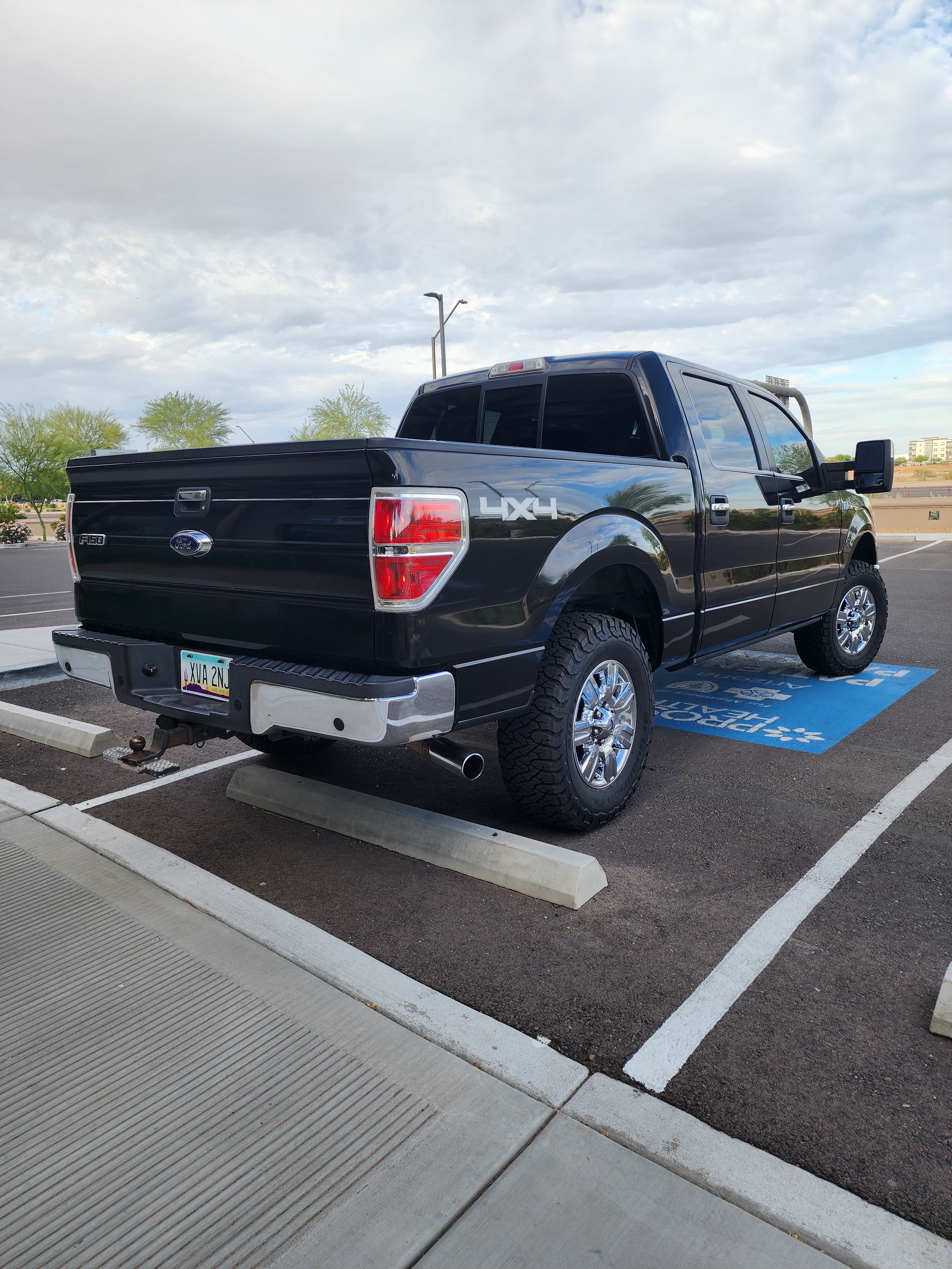 Used 2011 Ford F150 XLT w/ XLT Chrome Pkg AWD/4WD image 6