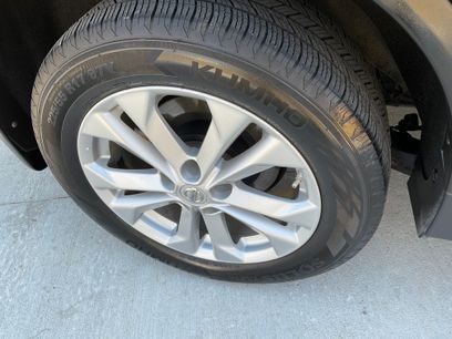 Used 2016 Nissan Rogue SV