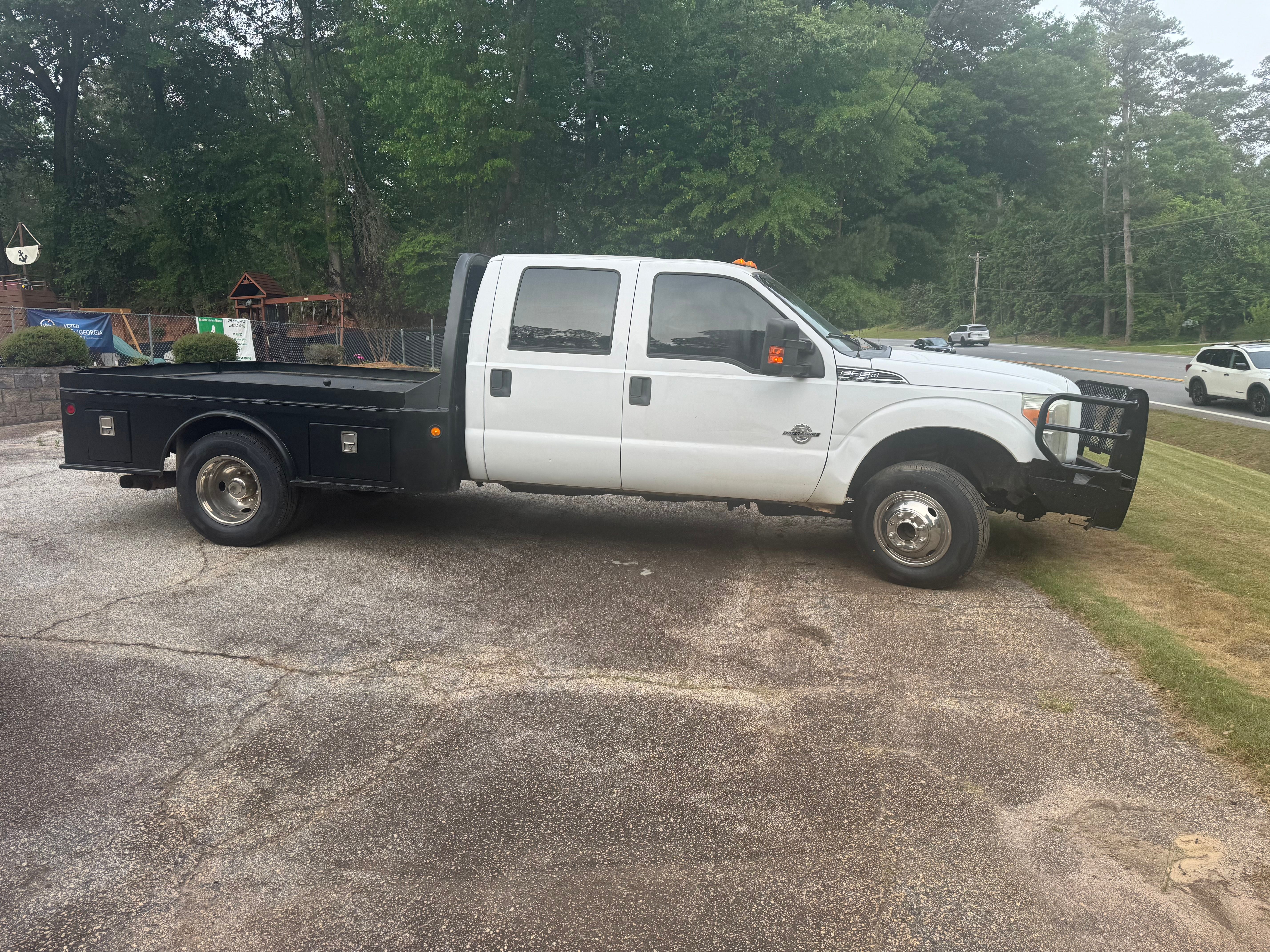 Used 2011 Ford F350 XL w/ PWR Equipment Group AWD/4WD image 1