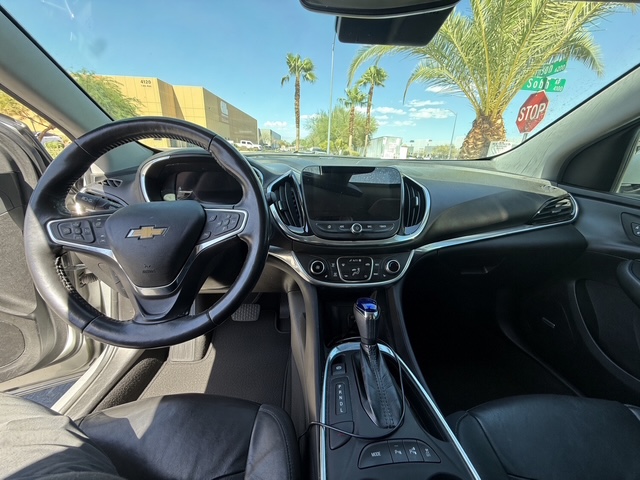 Used 2017 Chevrolet Volt Premier w/ Driver Confidence II Package FWD image 10