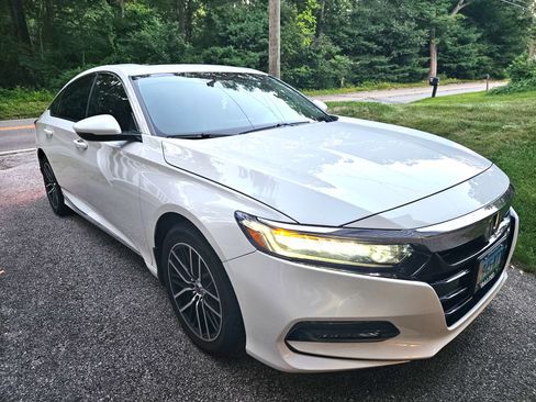 Used 2019 Honda Accord EX-L image 2