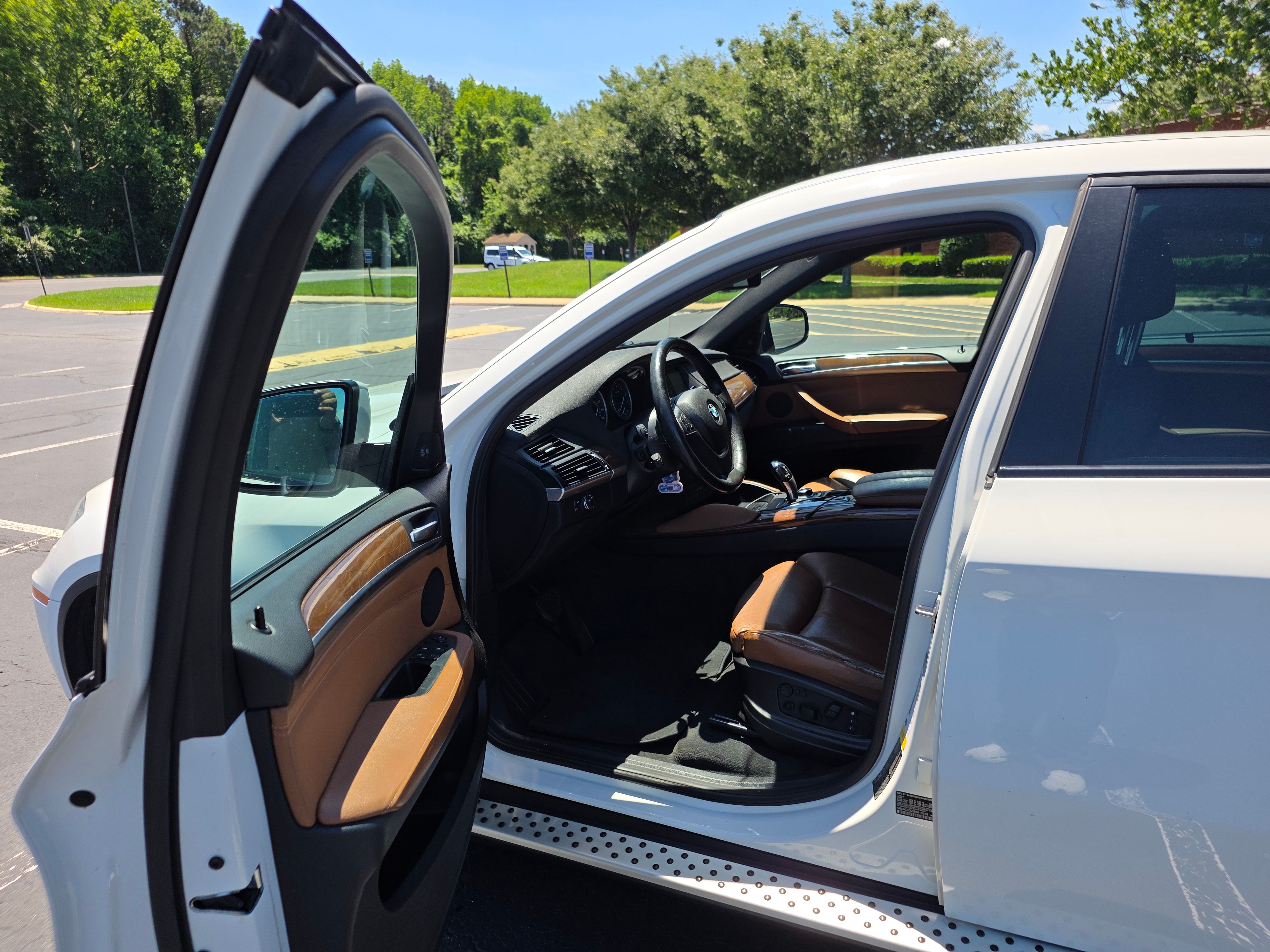 Used 2014 BMW X6 xDrive35i AWD/4WD image 9