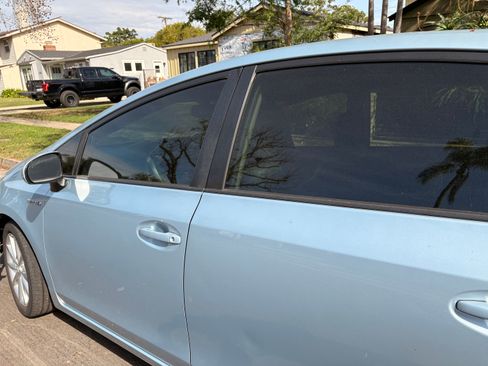 Used 2012 Toyota Prius V Five image 5