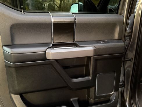 Used 2019 Ford F150 Platinum image 30