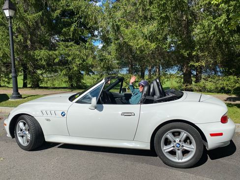 Used 2000 BMW Z3 2.5i image 2