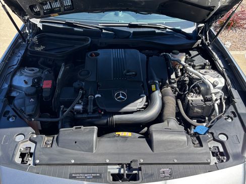 Used 2015 Mercedes-Benz SLK 250 image 16