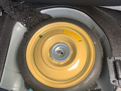 Used 2011 MAZDA MAZDA2 Touring image 9