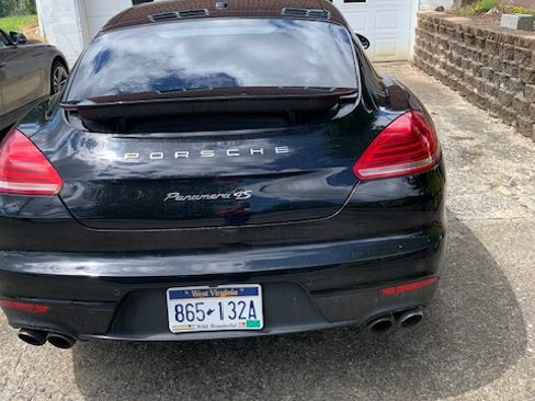 Used 2014 Porsche Panamera 4S Executive w/ Sport Chrono Package AWD/4WD image 2