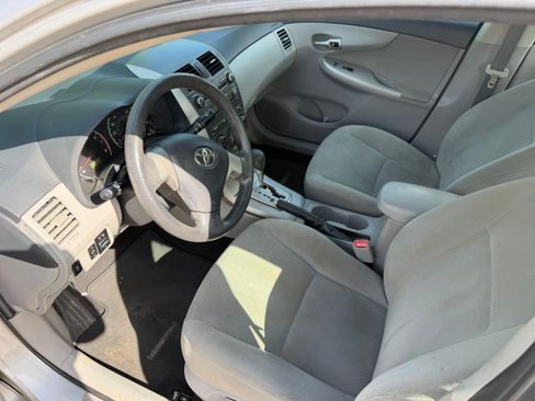 Used 2011 Toyota Corolla LE FWD image 10