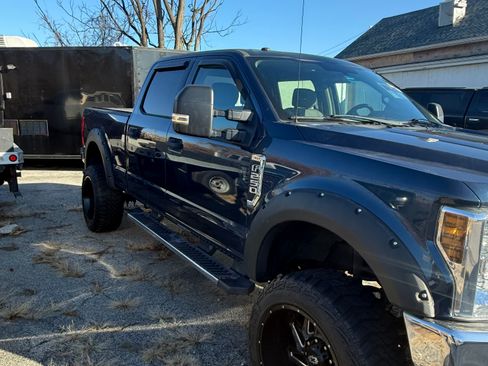Used 2018 Ford F250 XLT w/ Snow Plow Prep Package image 2