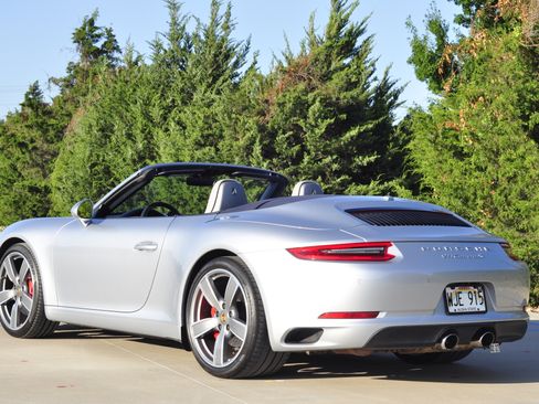 Used 2017 Porsche 911 Carrera S RWD image 8