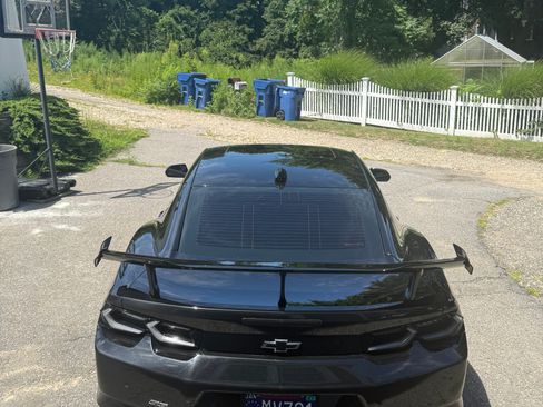 Used 2022 Chevrolet Camaro SS RWD image 11