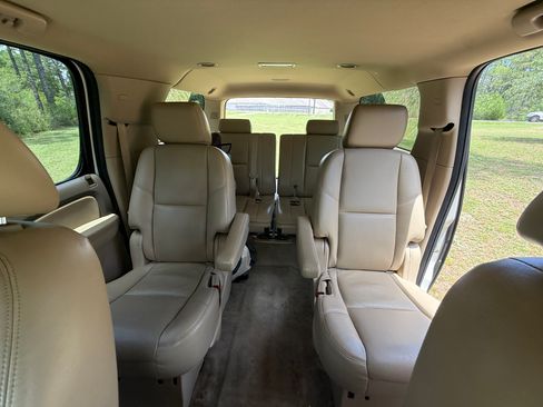 Used 2013 GMC Yukon XL SLT w/ Regional Value Package RWD image 6