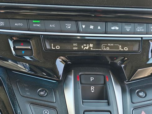 Used 2025 Honda Odyssey Touring image 15