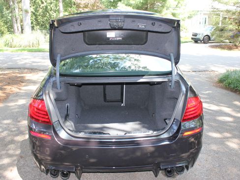 Used 2014 BMW M5 image 26