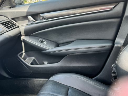 Used 2021 Honda Accord Sport Special Edition image 11