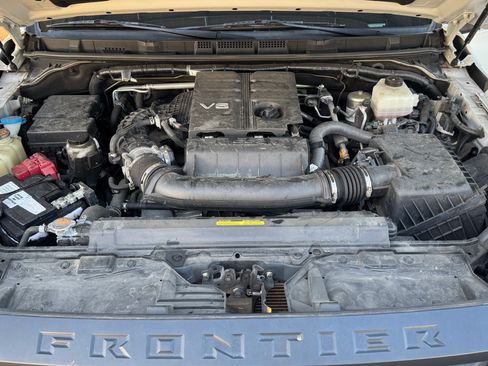 Used 2022 Nissan Frontier S w/ Technology Package RWD image 15