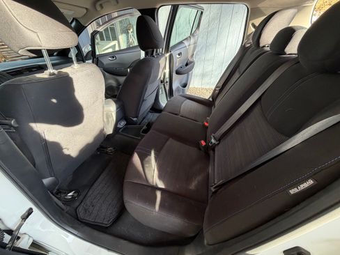 Used 2022 Nissan Leaf S image 13